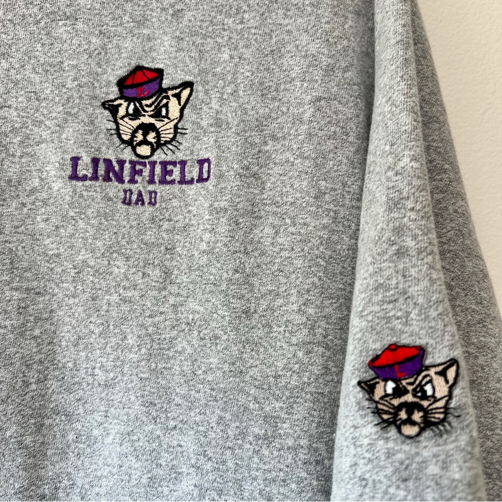Vintage 90’s Linfield university‎ Dad embroidered gray college tee size L